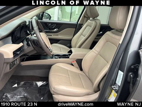 Certified 2022 Lincoln Corsair AWD w/ Premium Package image 12