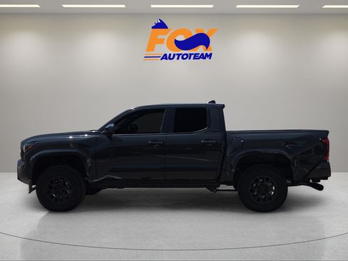 Certified 2026 Toyota Tacoma SR5 AWD/4WD image 2