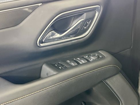 Used 2021 GMC Yukon AT4 w/ AT4 Premium Package AWD/4WD image 18
