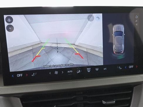 Used 2025 Ford Explorer Active image 19