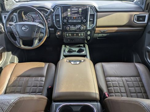 Used 2021 Nissan Titan Platinum Reserve image 15