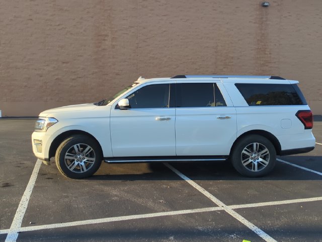 Used 2023 Ford Expedition Max Limited AWD/4WD image 2
