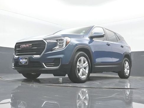 Used 2024 GMC Terrain SLE image 19