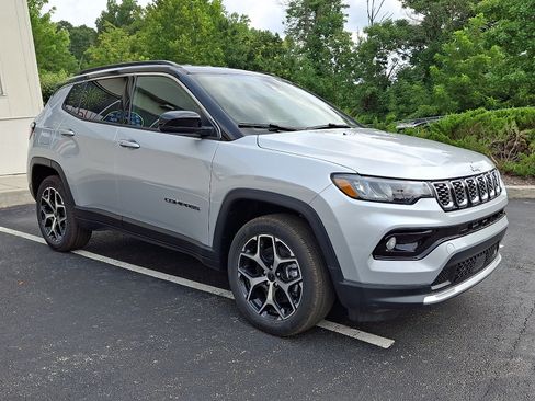 New 2026 Jeep Compass Limited AWD/4WD image 2