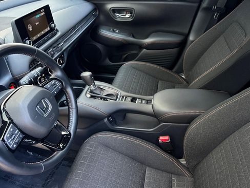 Certified 2025 Honda HR-V Sport image 4