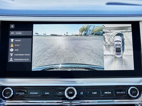 Used 2024 Bentley Flying Spur V8 AWD/4WD image 76