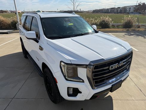 Used 2023 GMC Yukon AT4 image 11