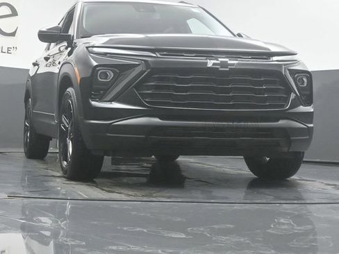 New 2026 Chevrolet TrailBlazer LT FWD image 3