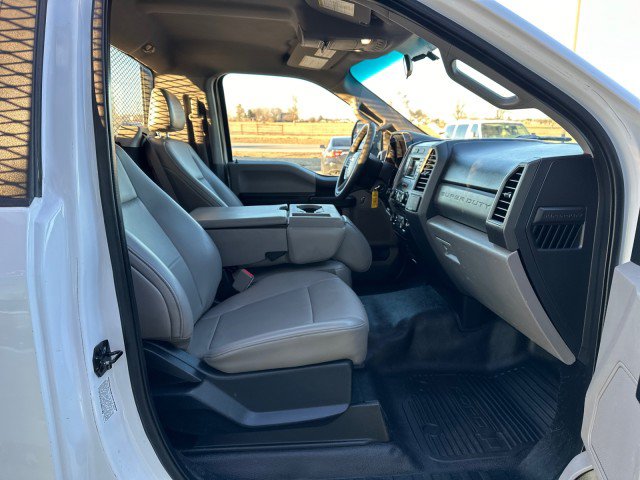 Used 2018 Ford F550 4x4 Regular Cab Super Duty image 9