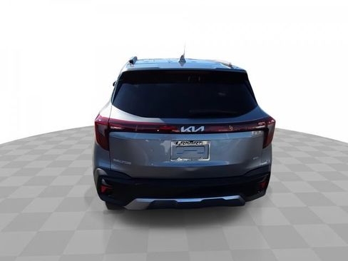 Used 2024 Kia Seltos EX AWD/4WD image 7