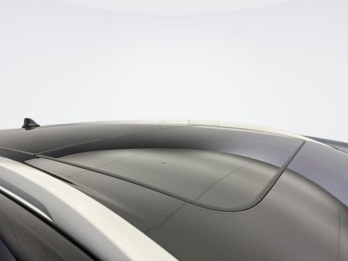 Used 2025 Nissan Rogue SL w/ Tech Package image 17