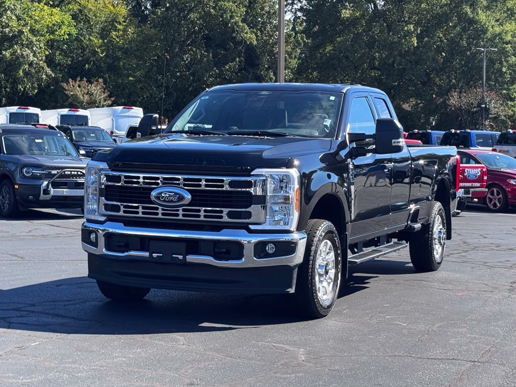 Used 2024 Ford F250 XLT w/ FX4 Off-Road Package AWD/4WD image 2