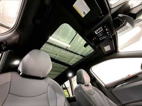 New 2026 Volkswagen Tiguan SE R-Line image 29