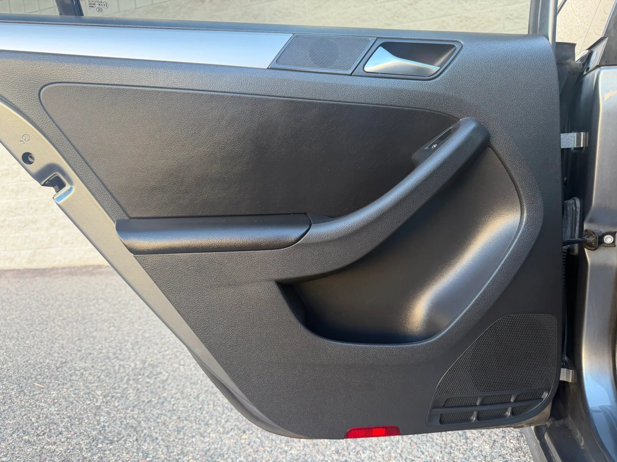 Used 2011 Volkswagen Jetta TDI FWD image 16
