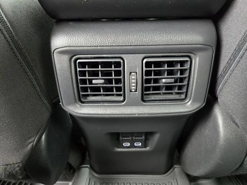 Used 2024 Toyota RAV4 XLE AWD/4WD image 21