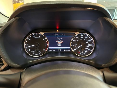 Used 2025 Nissan Sentra SV FWD image 39