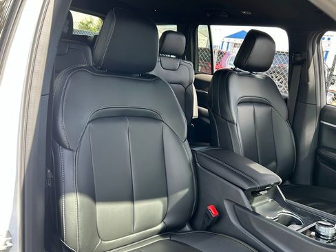 New 2025 Jeep Grand Cherokee L Limited w/ Black Appearance Package image 31