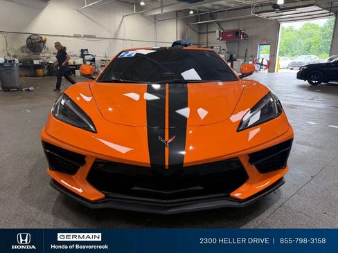Used 2022 Chevrolet Corvette Stingray Premium Cpe w/ Z51 Performance Package RWD image 3