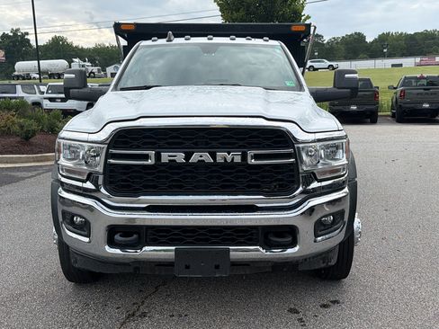 Used 2024 RAM 5500 Tradesman w/ Chrome Appearance Group AWD/4WD image 3