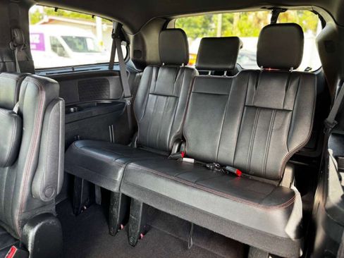 Used 2017 Dodge Grand Caravan GT image 11
