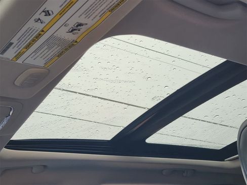 Used 2016 Jeep Cherokee Limited image 24