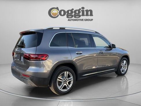 Used 2021 Mercedes-Benz GLB 250 w/ Premium Package image 5