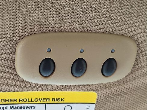 Used 2012 Ford F150 Lariat w/ Lariat Chrome Pkg image 22