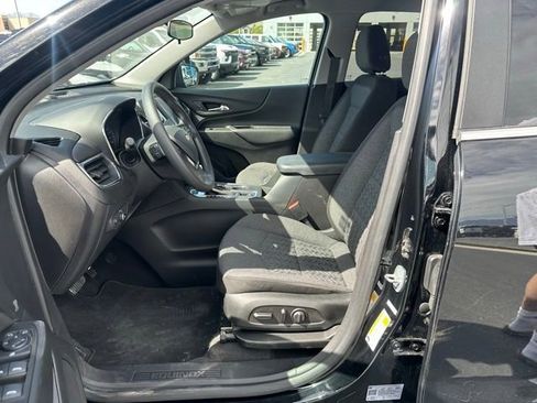 Certified 2023 Chevrolet Equinox LT AWD/4WD image 2