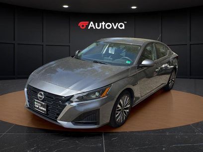 Used 2023 Nissan Altima 2.5 SV