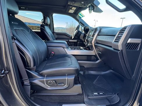 Used 2017 Ford F350 Platinum w/ Platinum Ultimate Package image 28