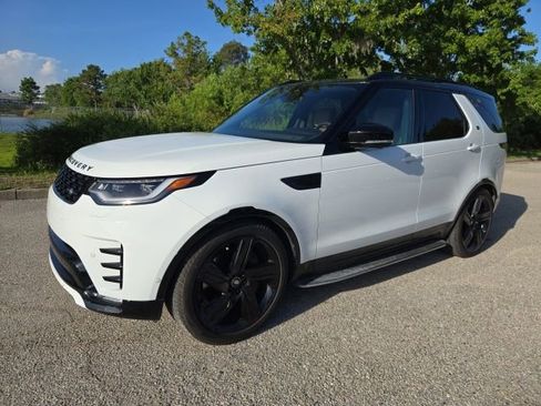 Used 2025 Land Rover Discovery Dynamic SE AWD/4WD image 1