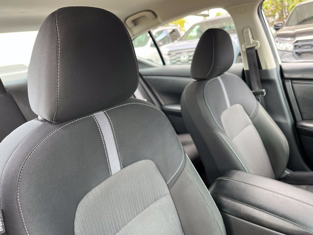 Used 2025 Nissan Sentra SV FWD image 30