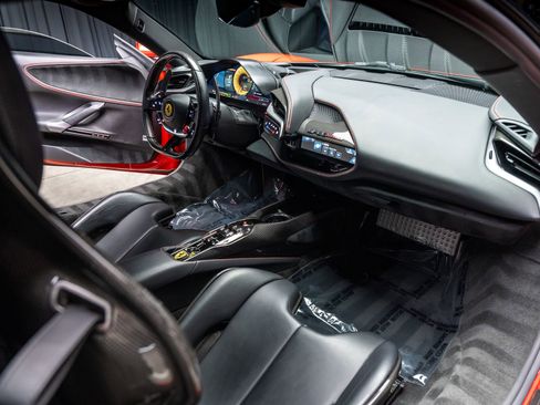 Used 2021 Ferrari SF90 Stradale image 98