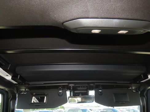 Used 2025 Jeep Wrangler Unlimited Rubicon AWD/4WD image 22