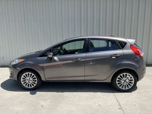 Used 2014 Ford Fiesta Titanium FWD image 6