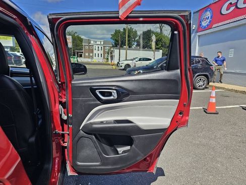 Used 2025 Jeep Compass Limited AWD/4WD image 23
