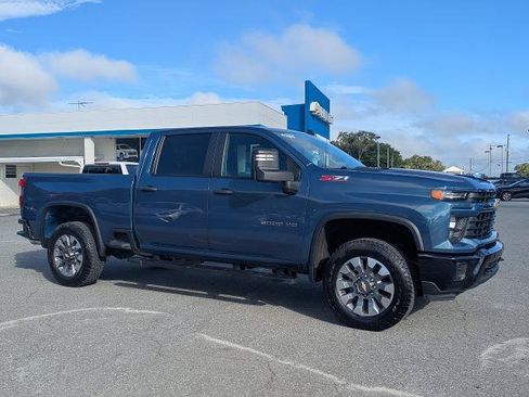 Used 2026 Chevrolet Silverado 2500 Custom w/ Custom Value Package AWD/4WD image 2