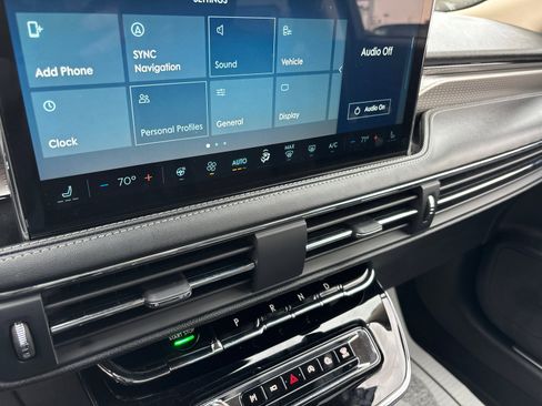 New 2026 Lincoln Corsair Reserve FWD image 21