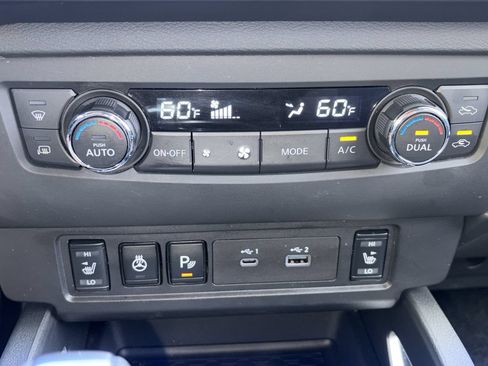 Certified 2025 Nissan Frontier SV w/ SV Convenience Package RWD image 13