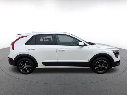 Used 2026 Kia Niro LX FWD image 15