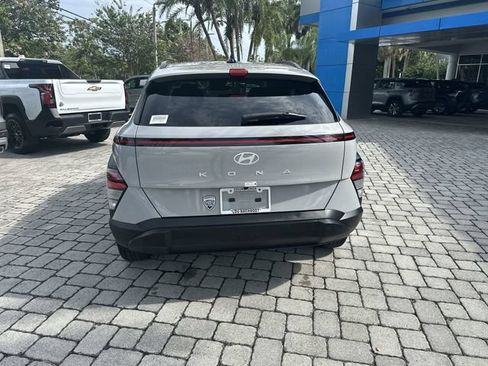 Used 2025 Hyundai Kona SEL FWD image 34