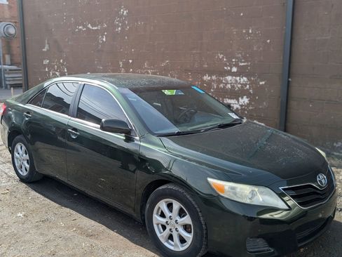 Used 2011 Toyota Camry LE w/ LE Extra-Value Pkg FWD image 6