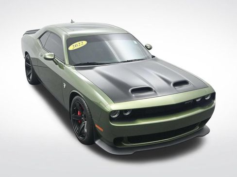 Used 2022 Dodge Challenger SRT Hellcat w/ Plus Package RWD image 29