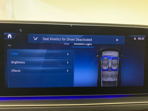 Used 2024 Mercedes-Benz GLE 350 4MATIC w/ AMG Line Exterior image 28