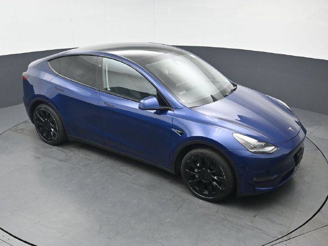 Used 2023 Tesla Model Y Long Range AWD/4WD image 41