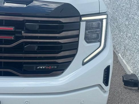 Used 2022 GMC Sierra 1500 AT4X AWD/4WD image 10