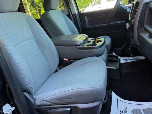 Used 2016 RAM 1500 Express w/ Black Ram 1500 Express Group AWD/4WD image 18