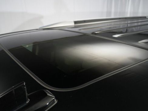 Used 2020 Cadillac Escalade Luxury image 27