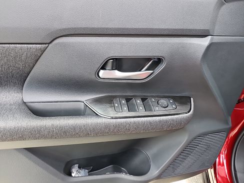 New 2026 Nissan Kicks SV w/ Cold Weather Package AWD/4WD image 9