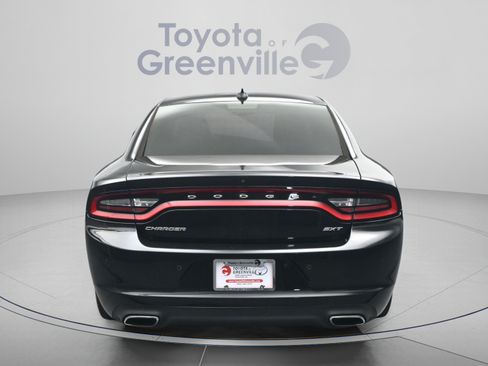 Used 2017 Dodge Charger SXT w/ Driver Confidence Group RWD image 12